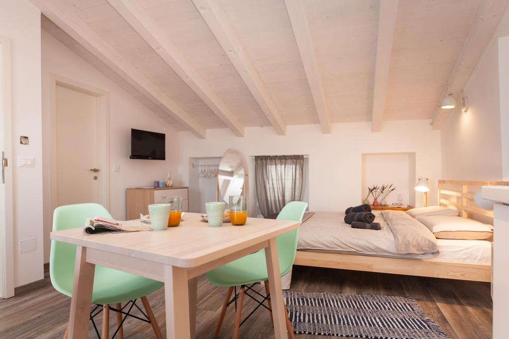 Apartments And Rooms Hey רוביני מראה חיצוני תמונה