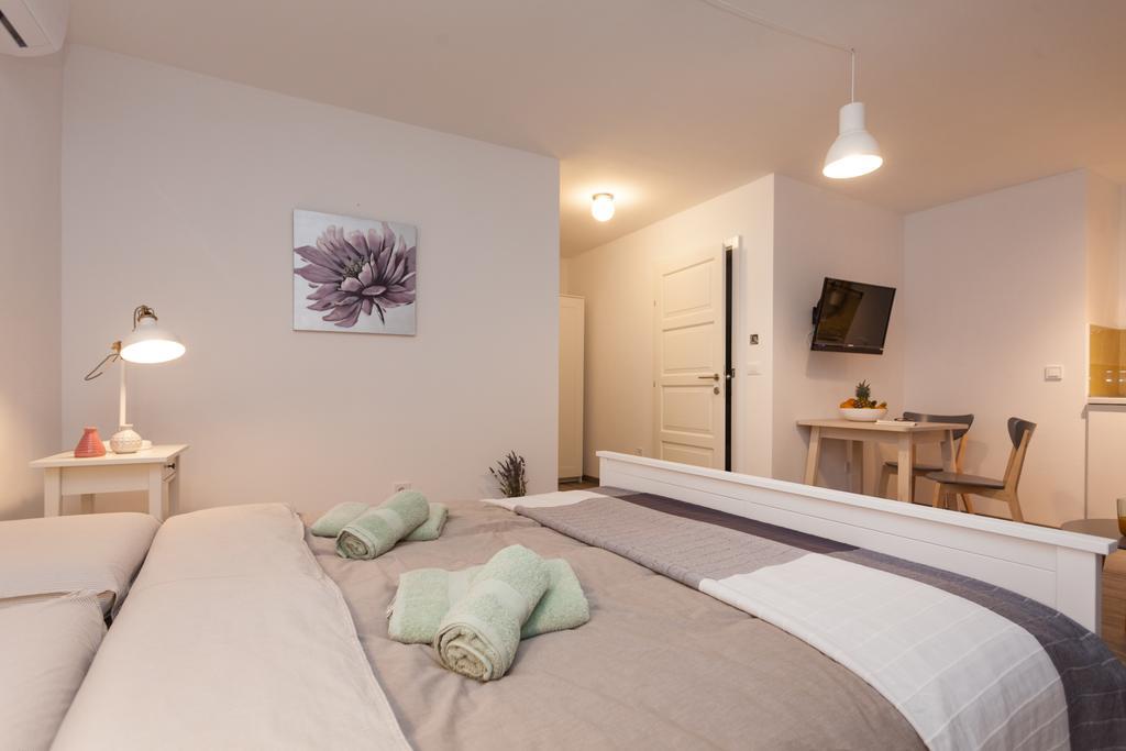 Apartments And Rooms Hey רוביני מראה חיצוני תמונה