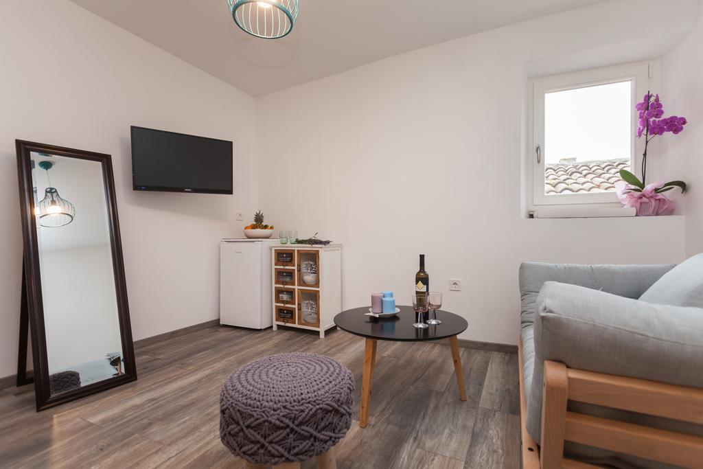 Apartments And Rooms Hey רוביני מראה חיצוני תמונה