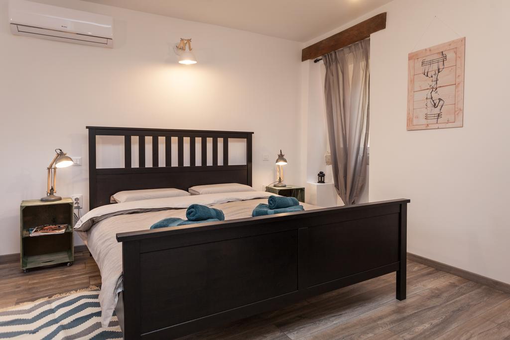 Apartments And Rooms Hey רוביני מראה חיצוני תמונה
