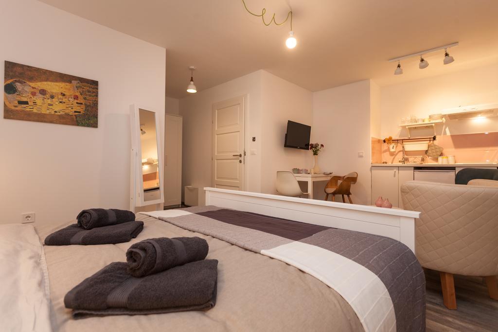 Apartments And Rooms Hey רוביני מראה חיצוני תמונה