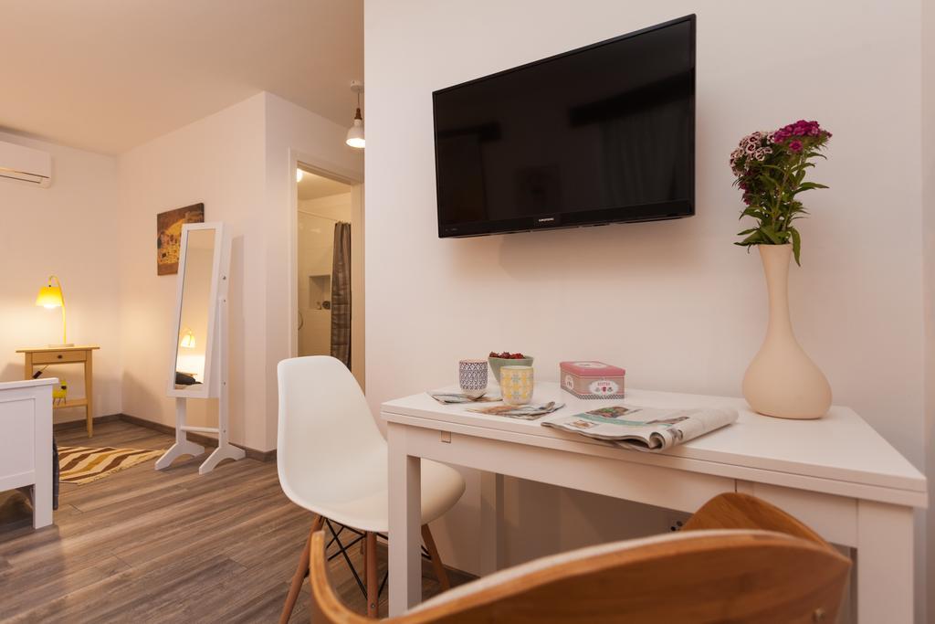 Apartments And Rooms Hey רוביני מראה חיצוני תמונה